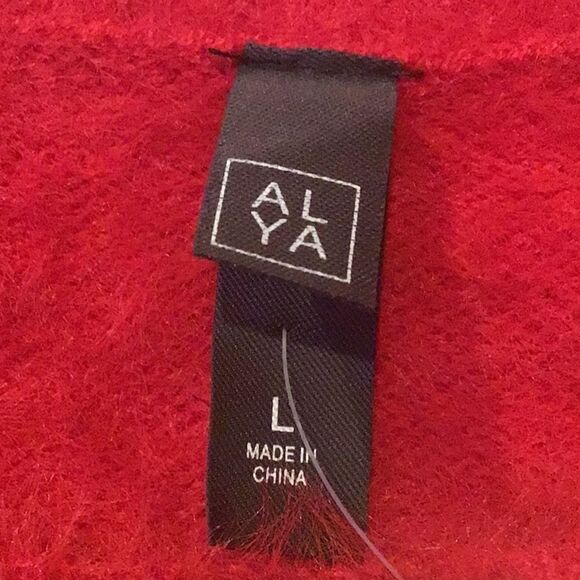 ALYA Francesca’s Red Fuzzy Diamond Pattern Knit Crewneck Sweater NEW - Picture 12 of 15